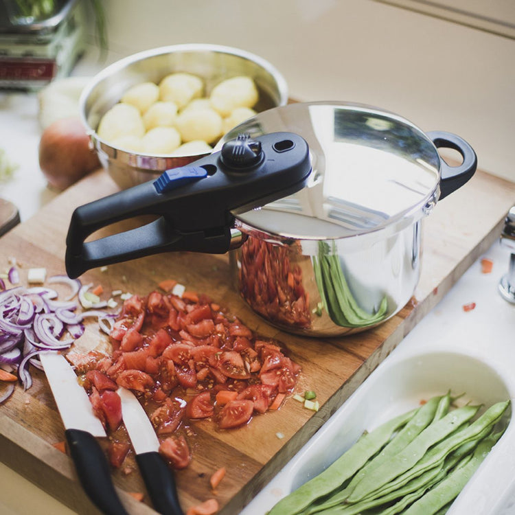 Autocuiseur 18 cm d'une capacité de 2,7 litres Elo Praktika