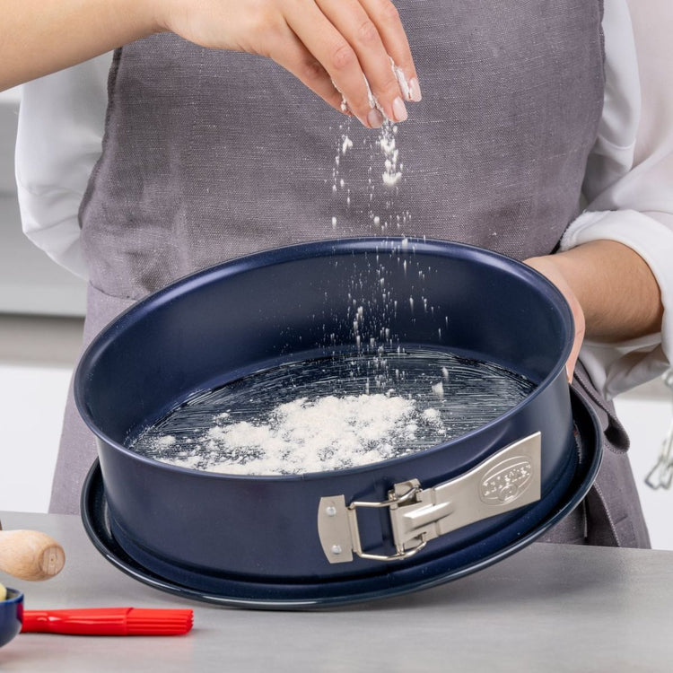 Ensemble de 2 Moules à manqué à charnière 26 cm Dr.Oetker Back Liebe