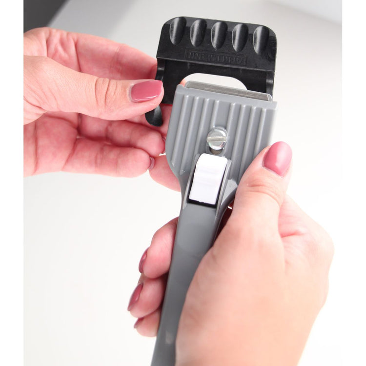 Racloir rouge pour plaque vitrocéramique Fackelmann