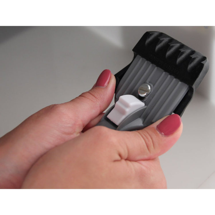 Racloir rouge pour plaque vitrocéramique Fackelmann