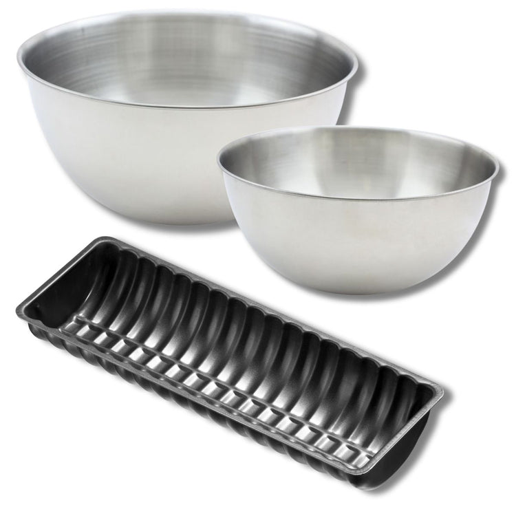 Lot comprenant 1 moule à buche de Noël, 1 spatule Zenker et 2 bols à mixer en inox Fackelmann