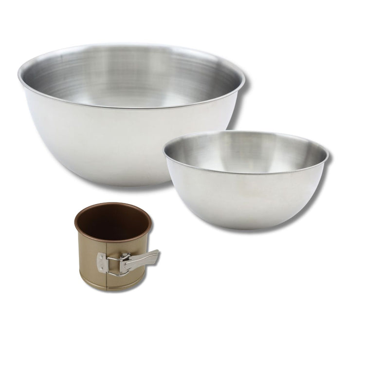 Ensemble avec 1 Petit moule à panettone, 1 spatule Zenker et 2 bols à mixer en inox Fackelmann