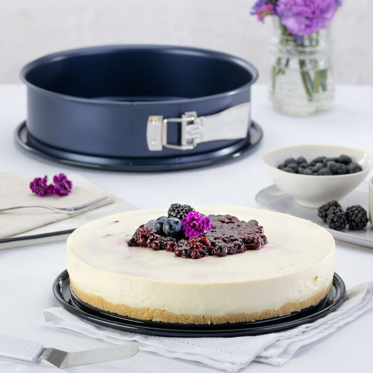 Ensemble de 2 Moules à manqué à charnière 26 cm Dr.Oetker Back Liebe