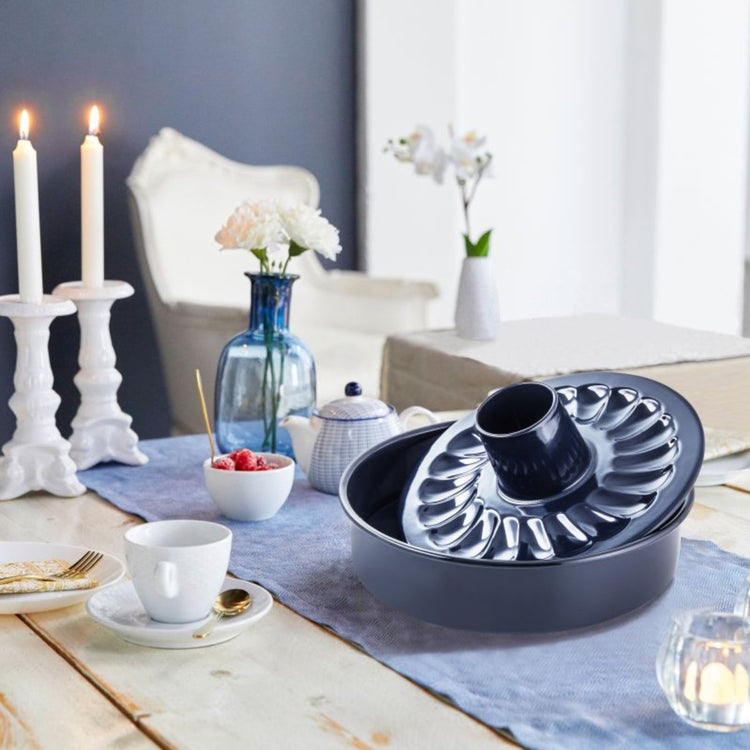 Moule à manqué et savarin double fond 26 cm Dr. Oetker Back Liebe