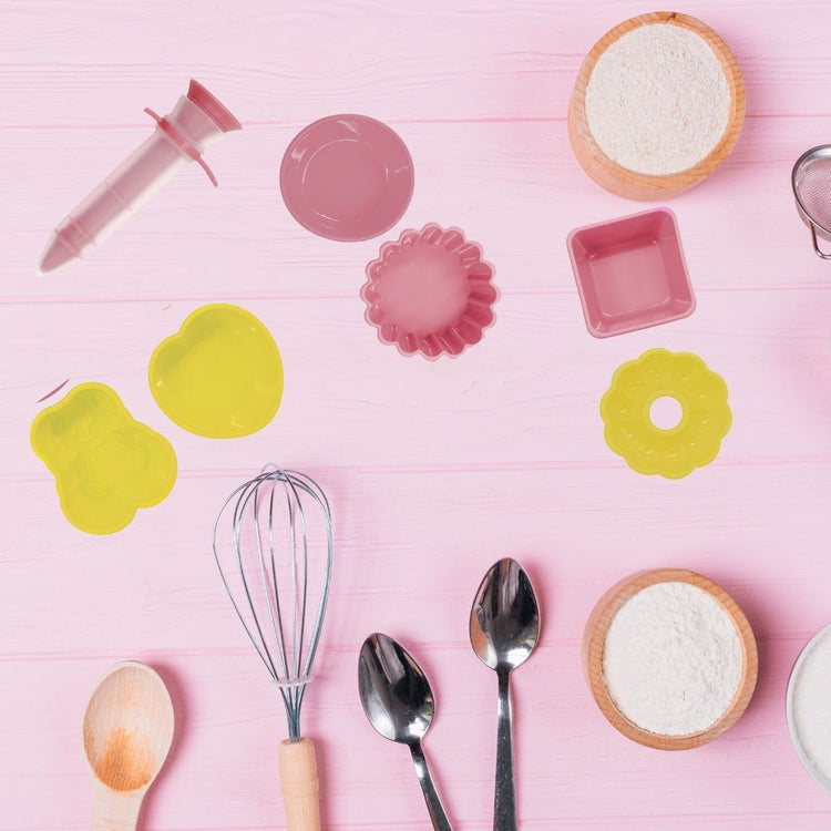 Set de 7 ustensiles de pâtisserie avec stylo de décoration et mini moules Fackelmann Mini Monsters