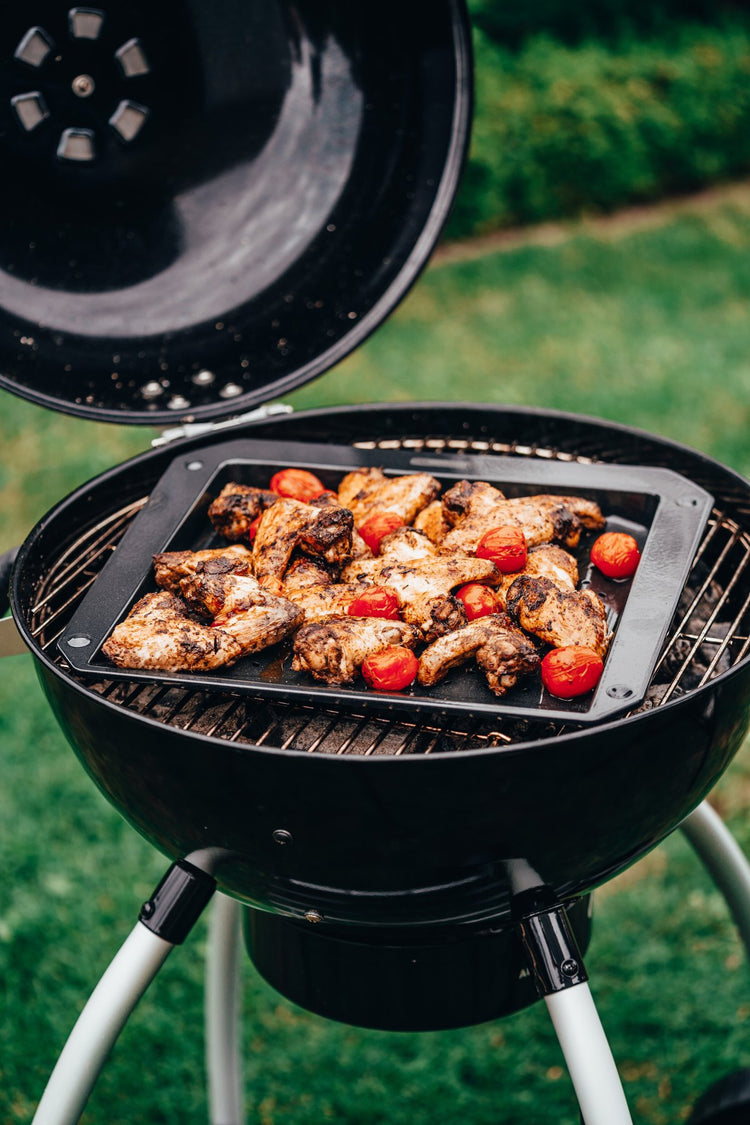 Plaque ondulée et perforée pour four et barbecue en tôle FM Professional Barbecue