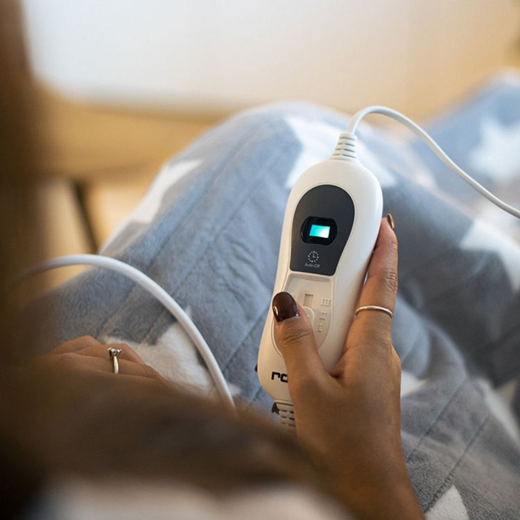 Plaid chauffant gris clair avec étoiles Rotel