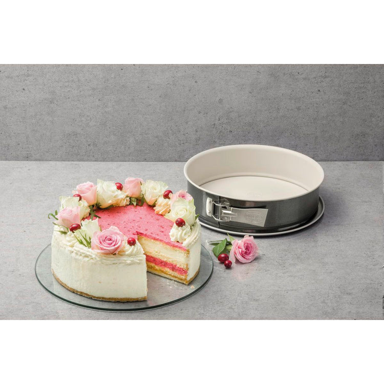 Ensemble de 4 moules à gâteaux de formes différentes Dr.Oetker Back-Trend