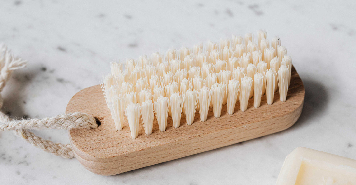 Brosses et autres accessoires pour le ménage