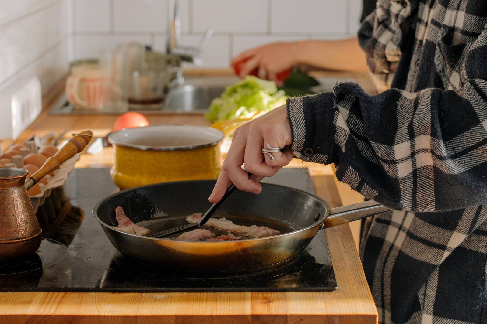 Poêle wok en aluminium avec couvercle en verre 20 cm Elo Smart life