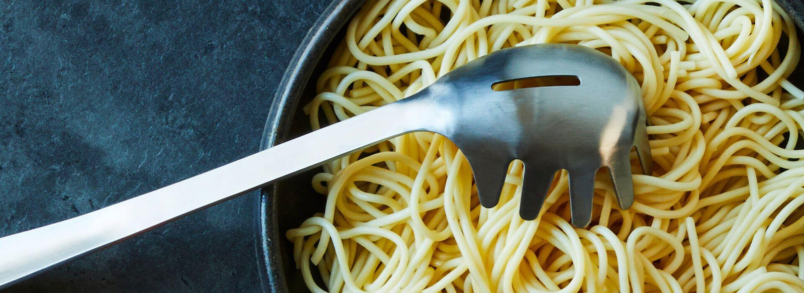 Grande cuillère de cuisine en acier inoxydable : cuillère de cuisine idéale  pour cuisiner, badigeonner, servir, etc.