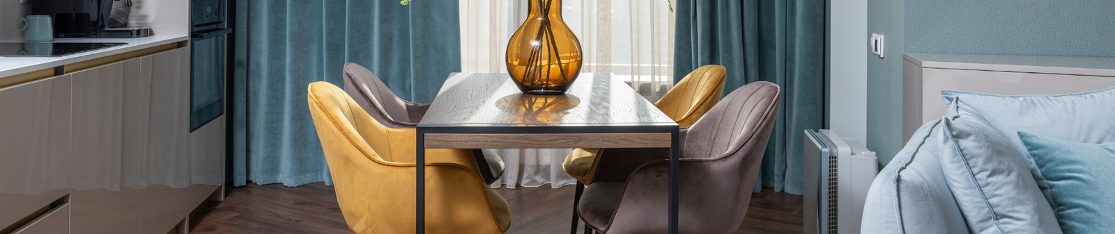 Petites fournitures pour les meubles