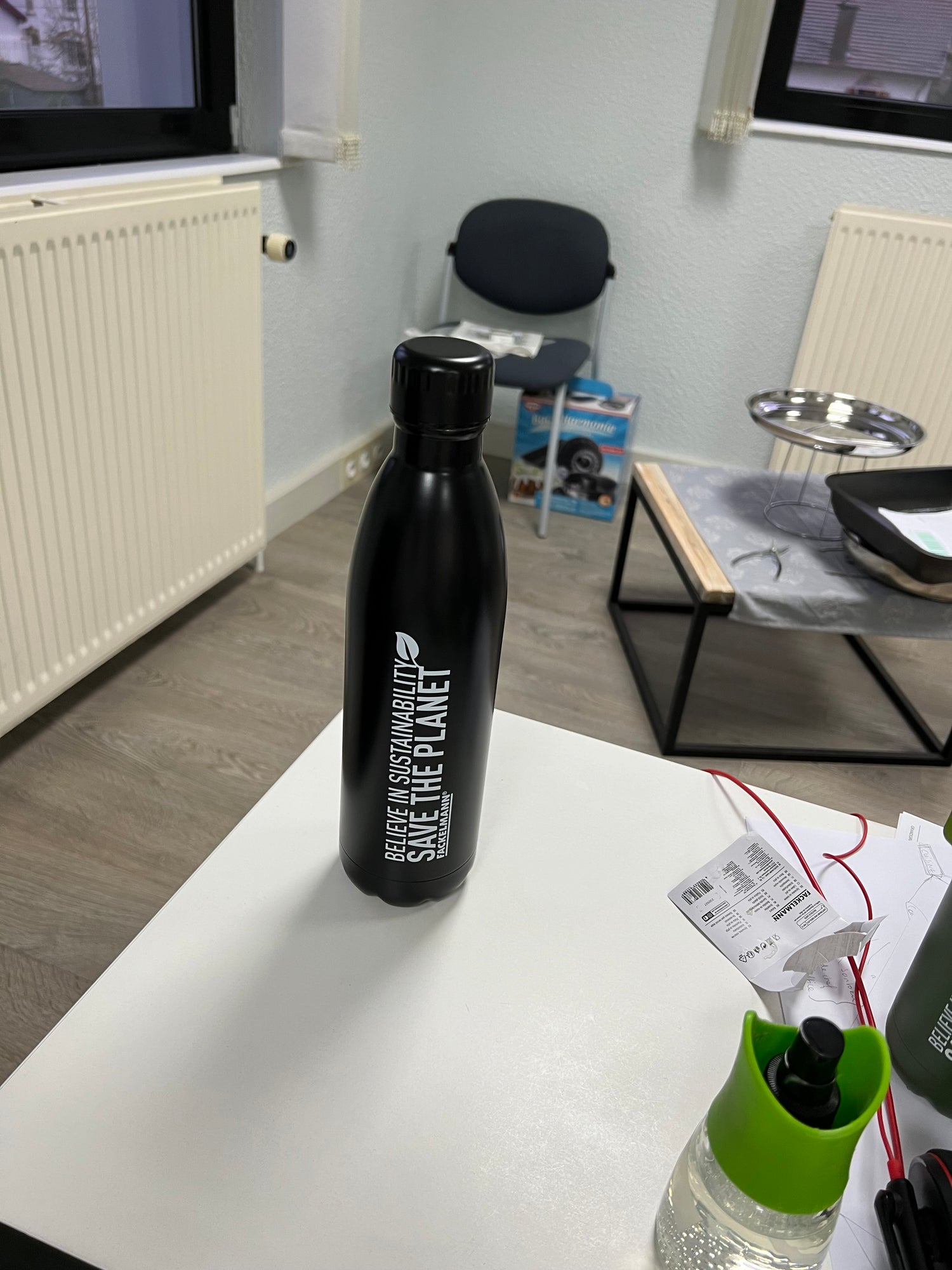 Bouteille isotherme 750 ml coloris aléatoire Fackelmann Move