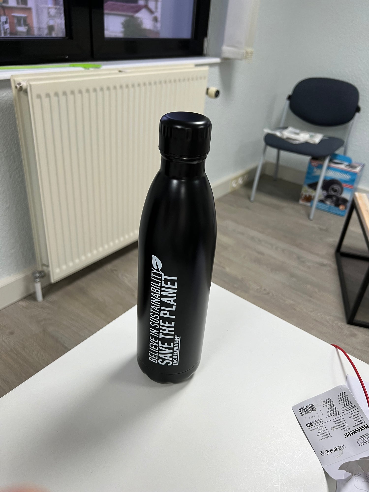 Bouteille isotherme 750 ml coloris aléatoire Fackelmann Move