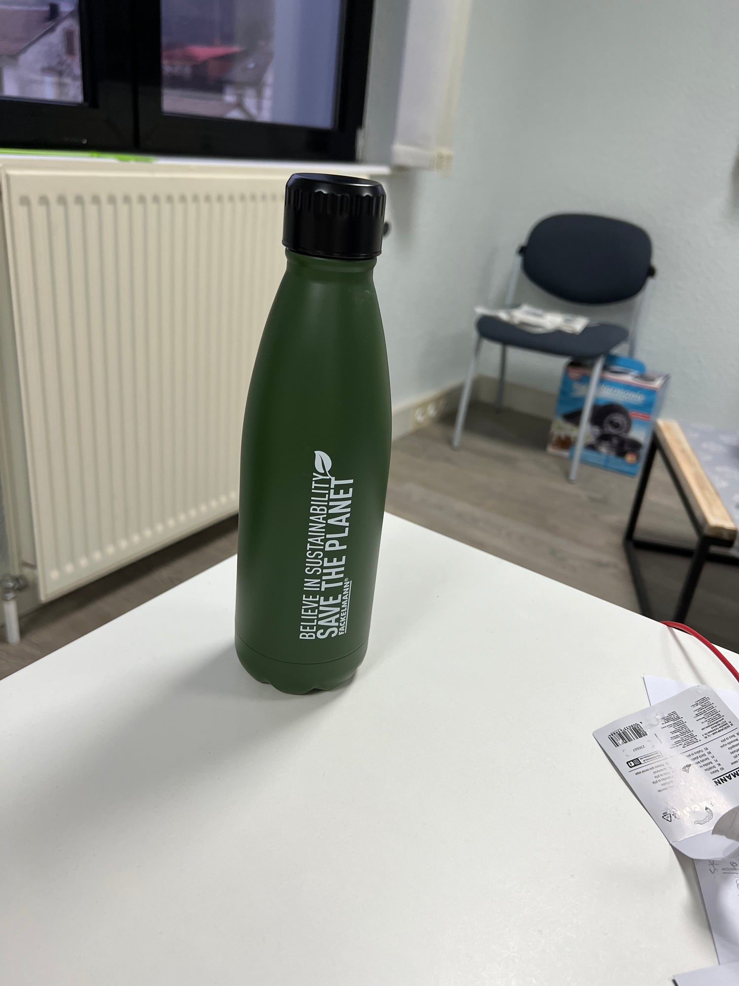 Bouteille isotherme 500 ml coloris aléatoire Fackelmann Move