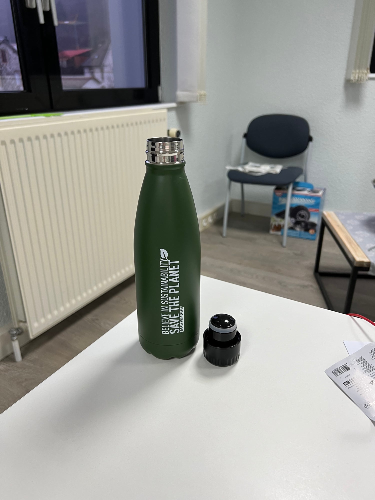 Bouteille isotherme 500 ml coloris aléatoire Fackelmann Move