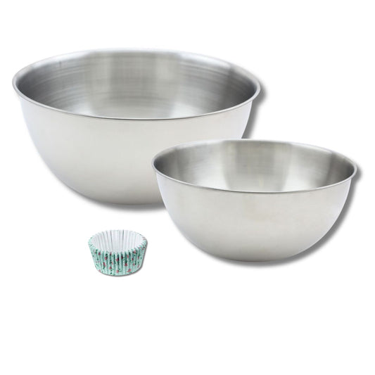 Lot comprenant 50 moules à muffins papier vintage, 1 spatule Zenker et 2 bols à mixer en inox Fackelmann