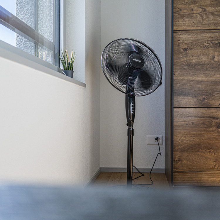Ventilateur sur pied oscillant Rotel