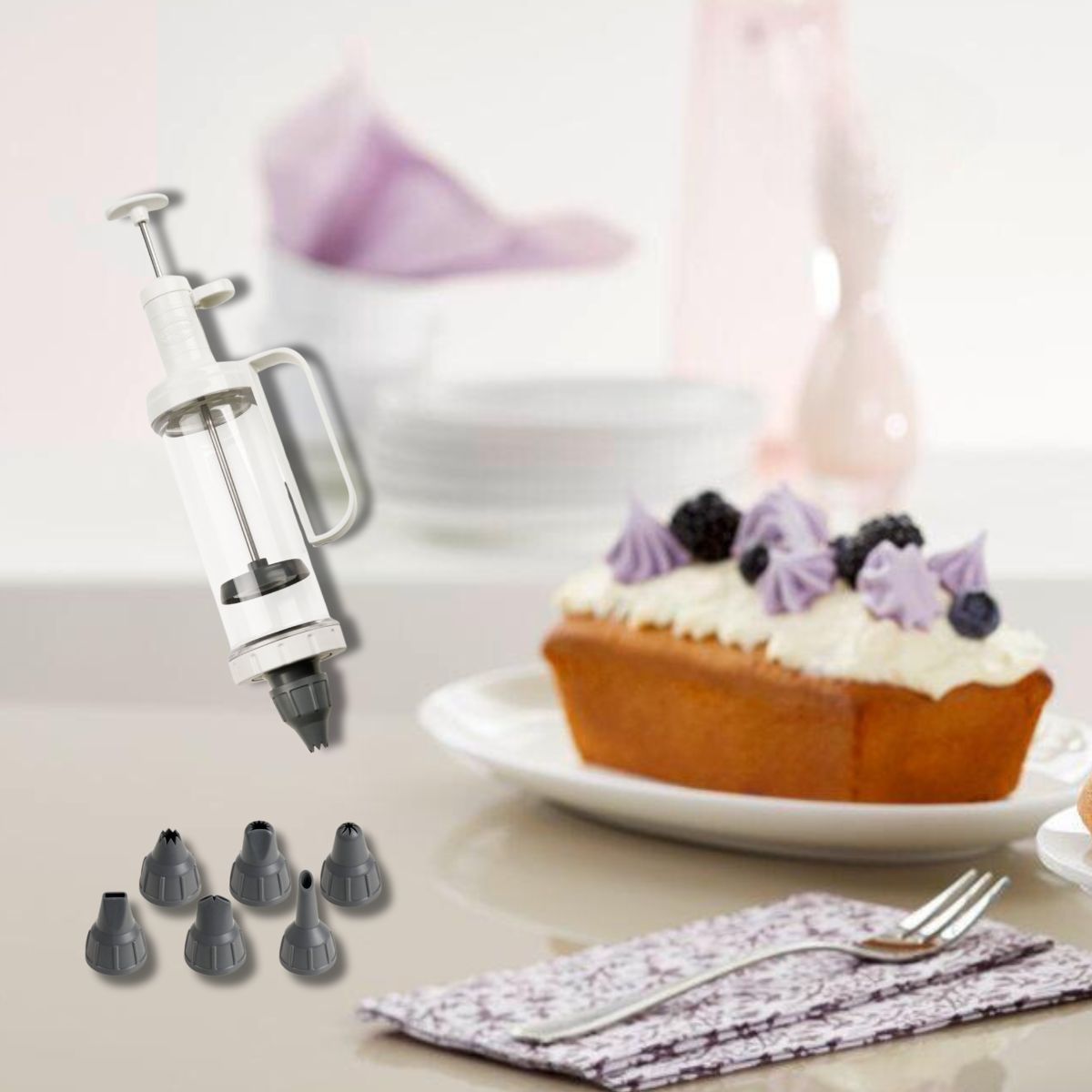 Ensemble seringue pâtisserie et ses 6 embouts à motif Dr Oetker