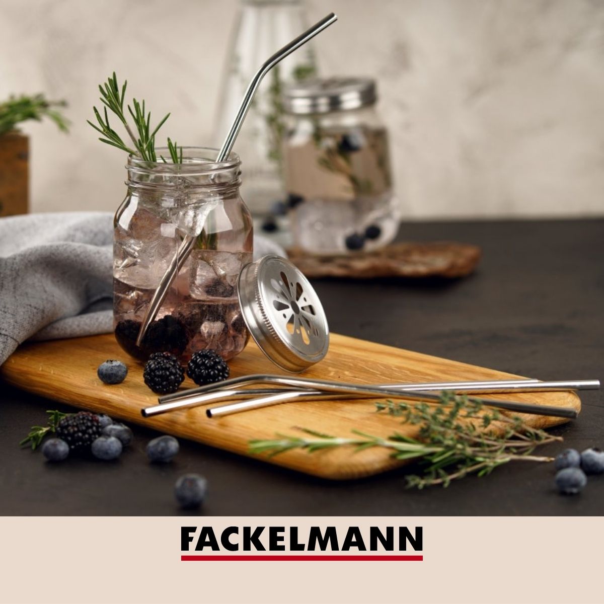 Lot de 4 pailles incurvées en inox avec goupillon Fackelmann Bar Concept