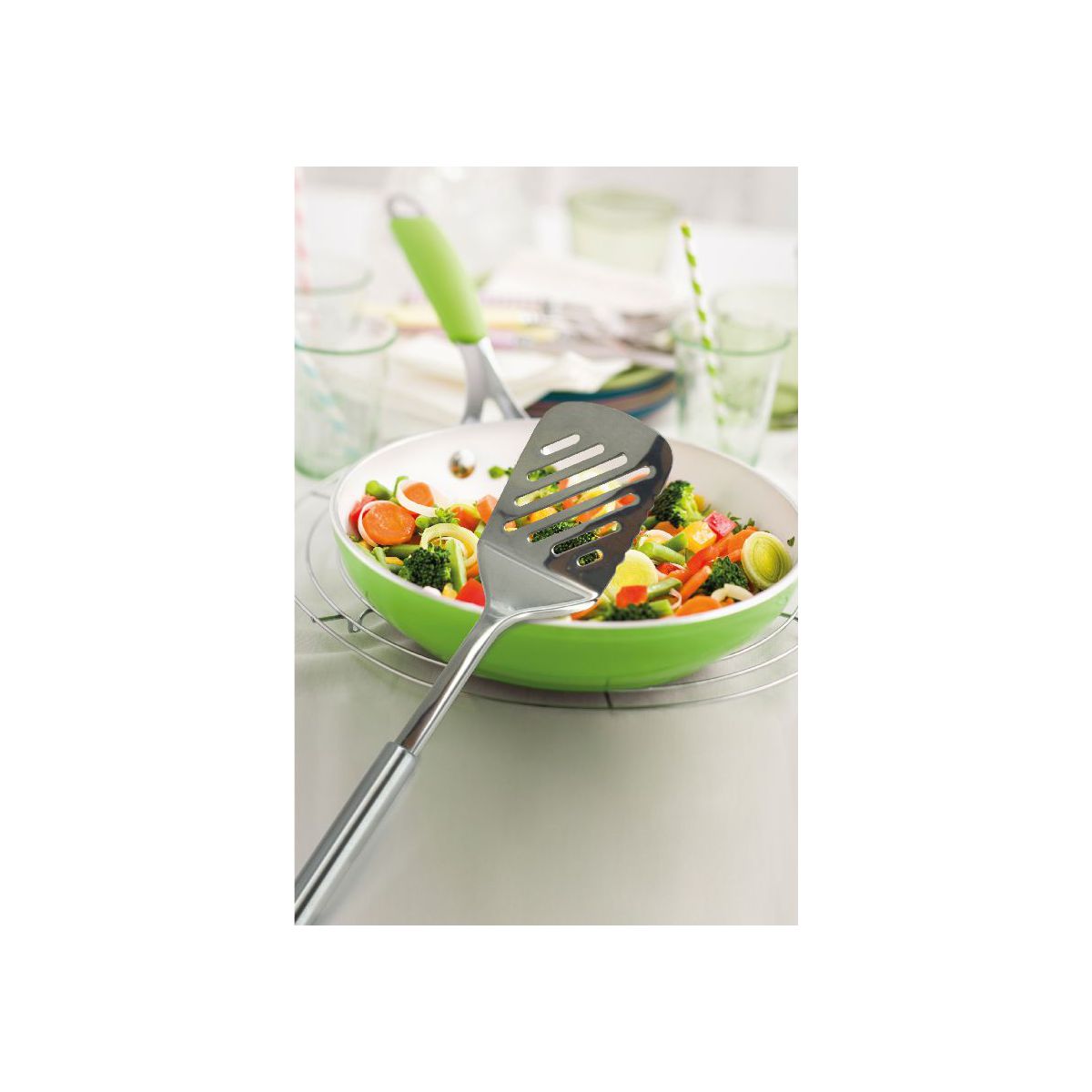 Spatule de cuisine ajourée en inox Fackelmann Elemental
