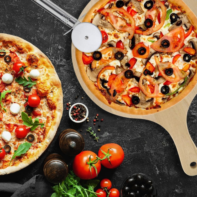 Ensemble pour pizza avec une planche à pizza ronde et une roulette à pizza Fackelmann