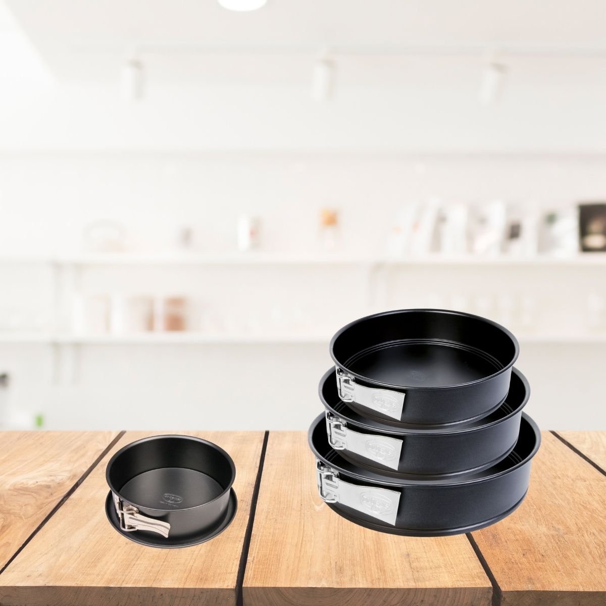 Set de 4 moules à manquer à charnière 18 cm + 24 cm + 26 cm + 28 cm Dr.Oetker Tradition