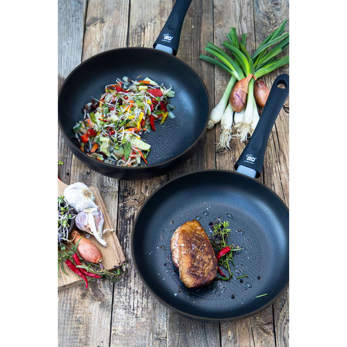 Wok en aluminium et couvercle de 28 cm Elo Smart Life