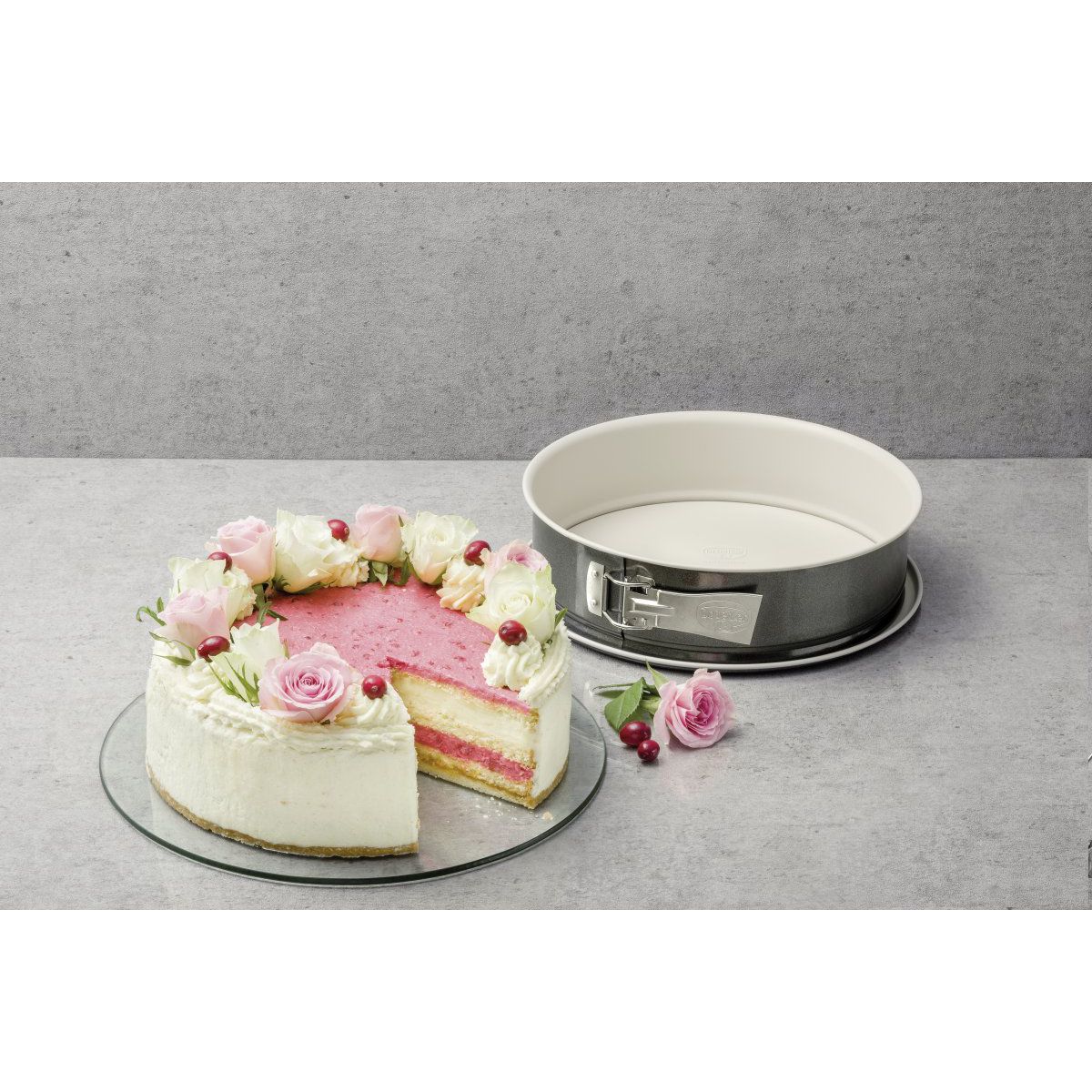 Ensemble de 4 moules à gâteaux de formes différentes Dr.Oetker Back-Trend