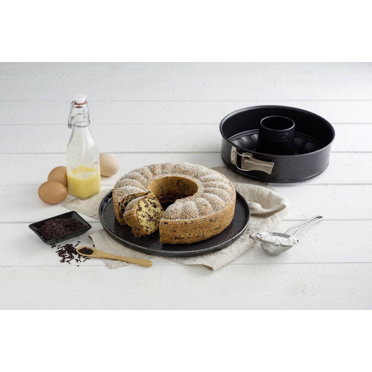 Set de 2 moules à manqué et 1 moule à manqué et savarin diamètres différents Zenker Black Metallic