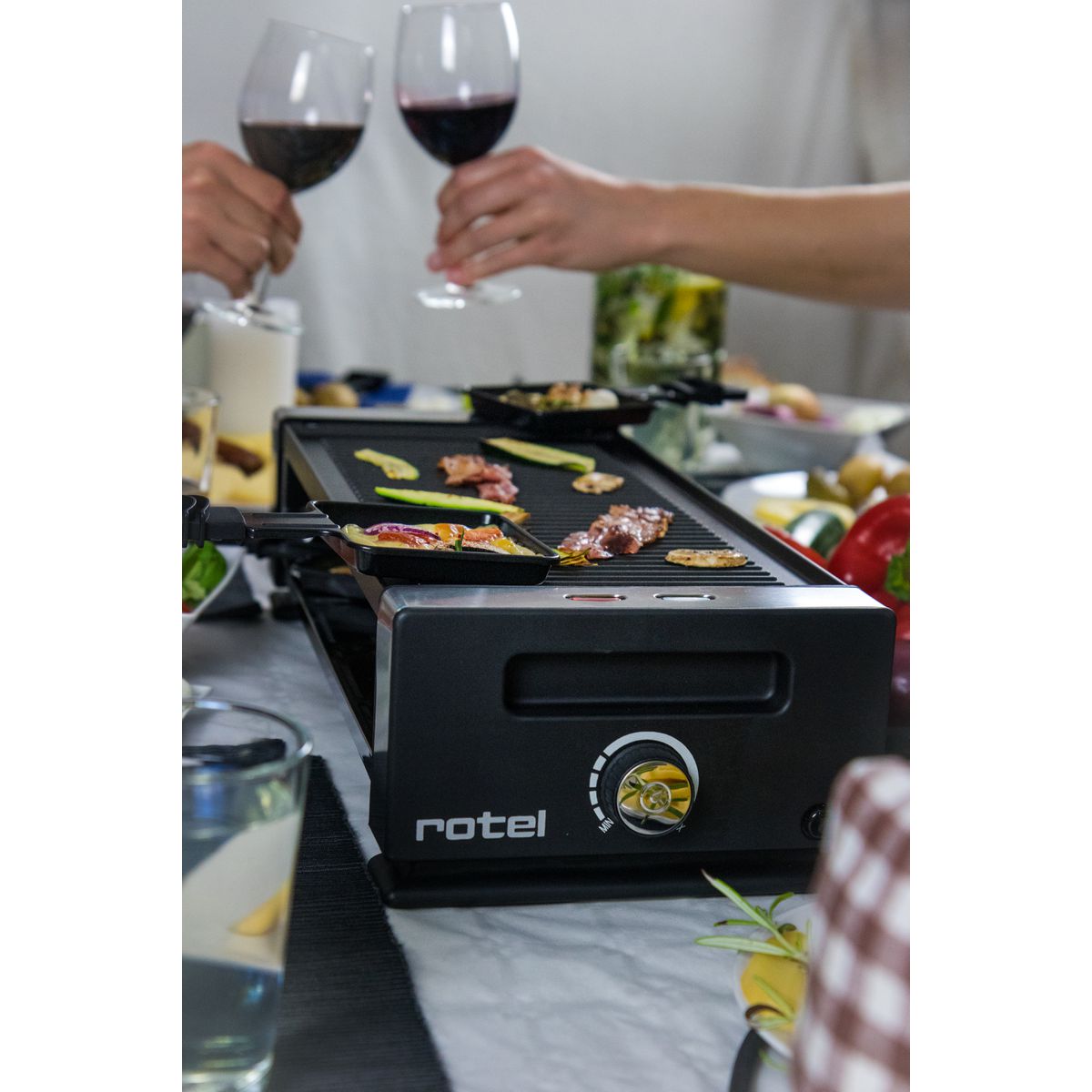 Appareil à raclette gril en fonte pour 8 personnes avec poêlons et spatules Rotel