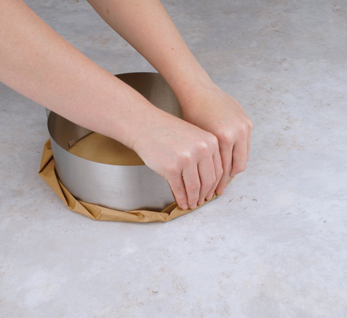 Cercle à pâtisserie en acier inoxydable extensible de 16 à 30 cm Dr. Oetker Varino